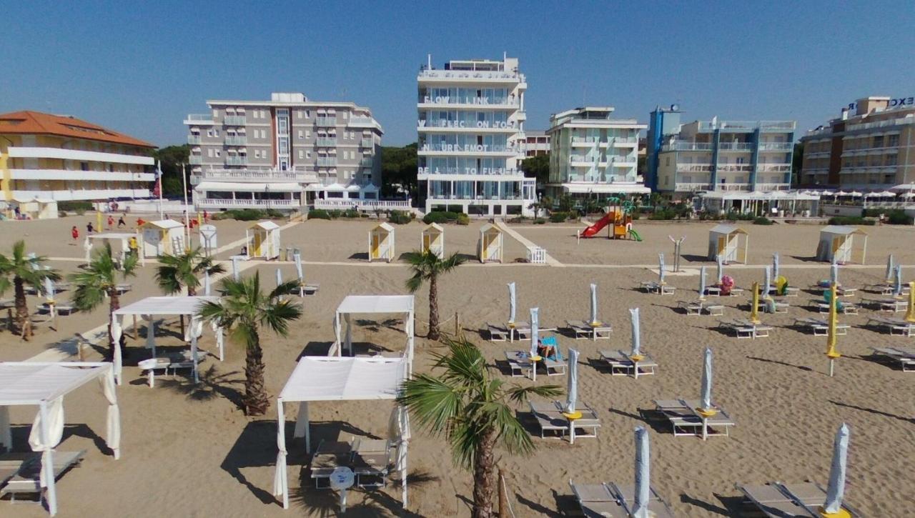 Unico Hotel Caorle Exterior foto