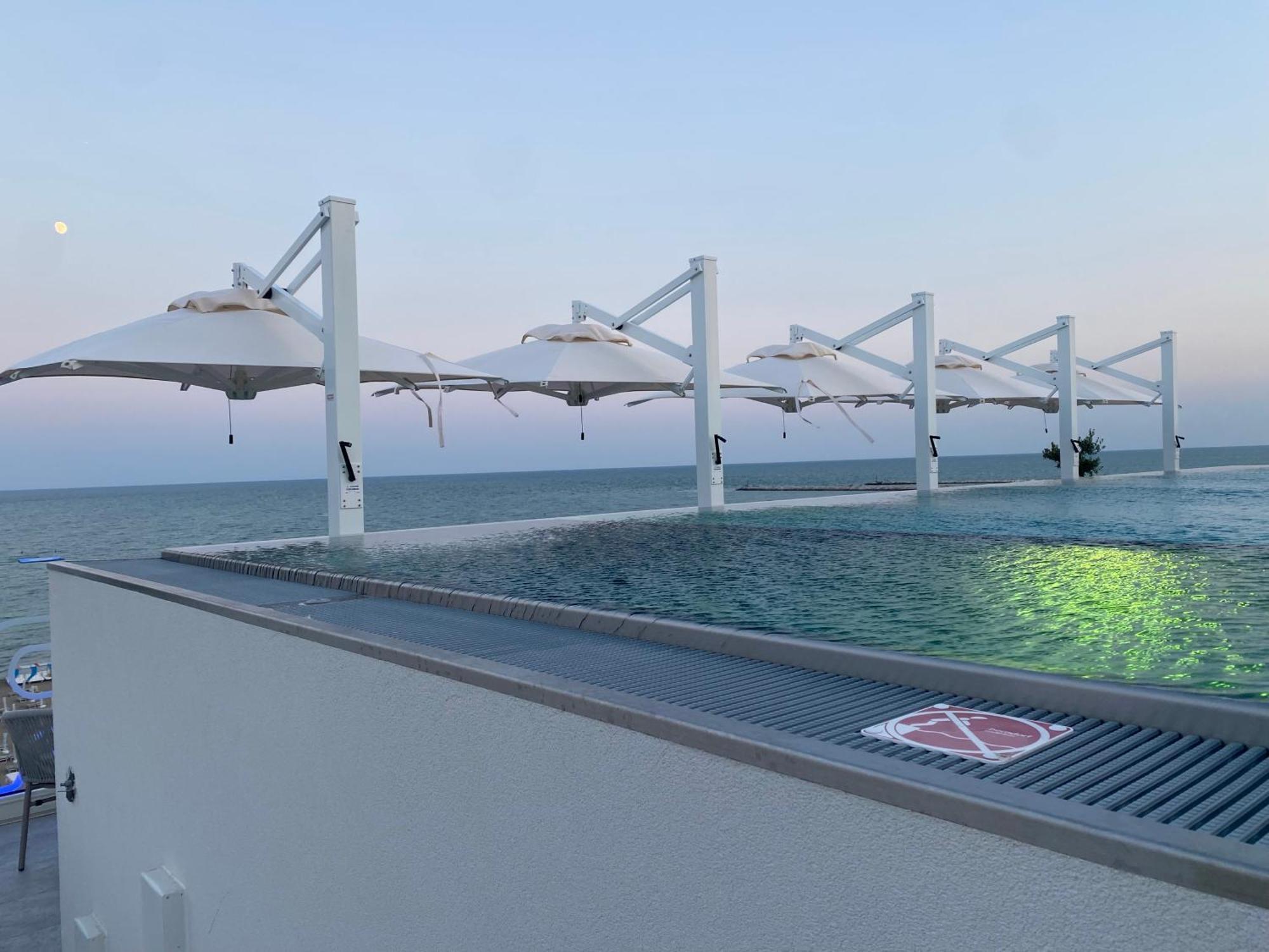 Unico Hotel Caorle Exterior foto