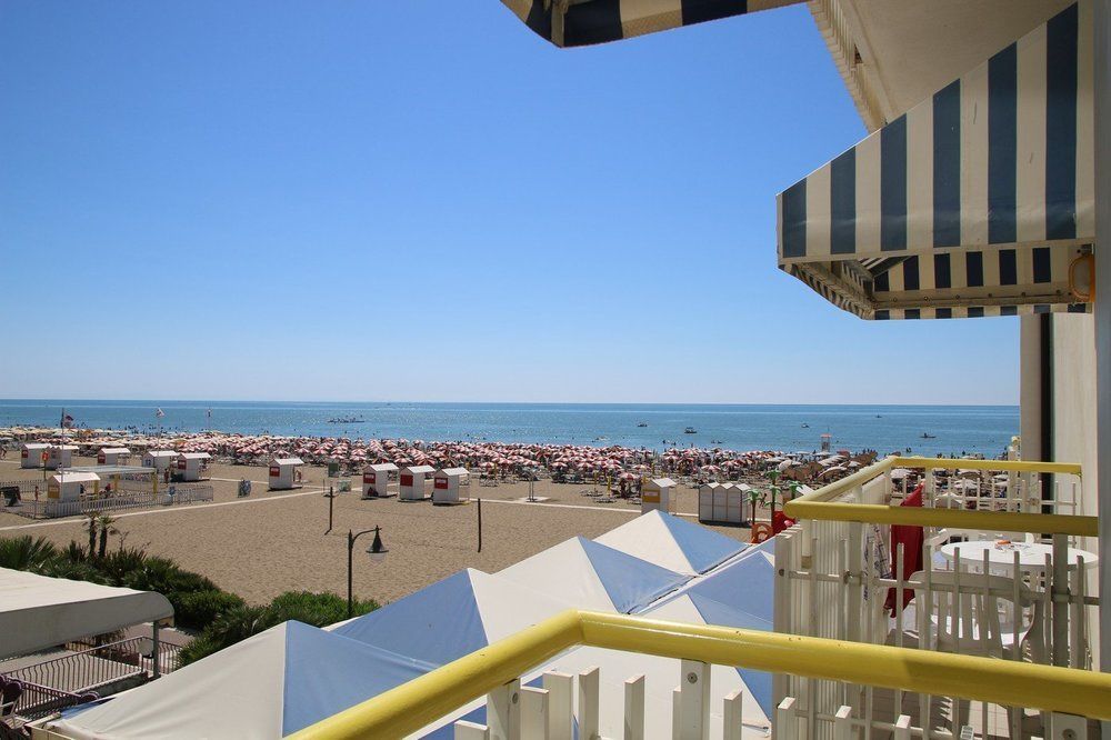 Unico Hotel Caorle Exterior foto